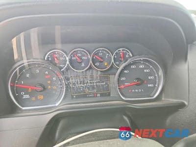 Zdjęcie 9 z 12 samochodu: 2022 CHEVROLET SILVERADO K2500 HEAVY DUTY LT VIN:1GC1YNEY7NF245052 - miniatura