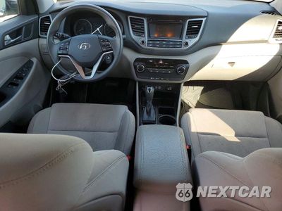Zdjęcie 8 z 13 samochodu: 2017 HYUNDAI TUCSON SE VIN:KM8J3CA49HU518994 - miniatura