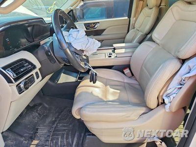 Zdjęcie 7 z 13 samochodu: 2020 LINCOLN NAVIGATOR RESERVE VIN:5LMJJ2LT4LEL04807 - miniatura