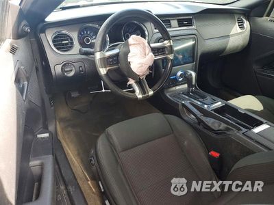 Zdjęcie 8 z 12 samochodu: 2014 FORD MUSTANG VIN:1ZVBP8AM3E5230692 - miniatura