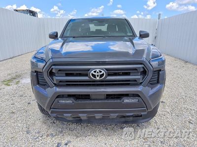 Piąte zdjęcie samochodu w środku: 2024 TOYOTA TACOMA SR5 VIN:3TMKB5FN1RM023560 - miniatura