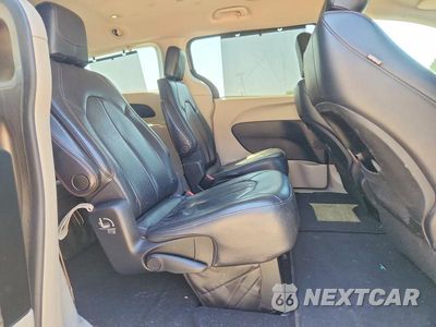 Zdjęcie 11 z 14 samochodu: 2018 CHRYSLER PACIFICA TOURING L VIN:2C4RC1BG7JR153917 - miniatura
