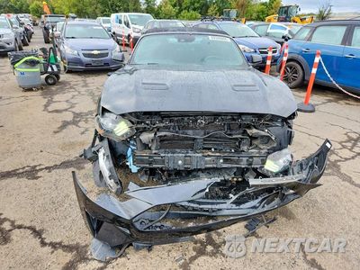 Piąte zdjęcie samochodu w środku: 2022 FORD MUSTANG VIN:1FATP8UH2N5102696 - miniatura