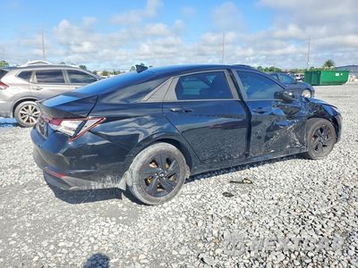 Trzecie zdjęcie samochodu z tyłu: 2023 HYUNDAI ELANTRA SEL VIN:KMHLM4AG7PU553523 - miniatura