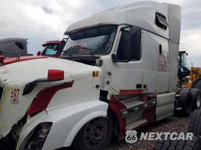 2007 VOLVO VNL SEMI TRUCK 4V4NC9TG17N437825 - główne zdjęcie licytacji z USA - miniatura