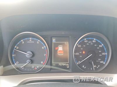 Zdjęcie 9 z 13 samochodu: 2018 TOYOTA RAV4 LE VIN:JTMZFREV0JJ723051 - miniatura