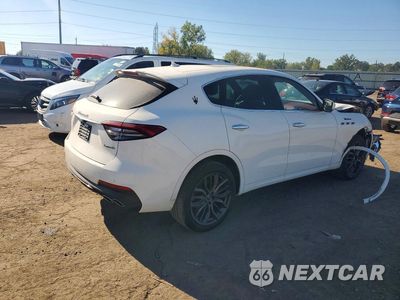 Trzecie zdjęcie samochodu z tyłu: 2022 MASERATI LEVANTE MODENA VIN:ZN661YUM9NX389155 - miniatura