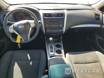 Zdjęcie 8 z 12 samochodu: 2015 NISSAN ALTIMA 2.5 S VIN:1N4AL3AP4FN331805 - miniatura