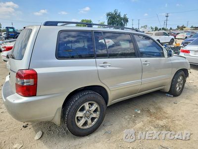 Trzecie zdjęcie samochodu z tyłu: 2005 TOYOTA HIGHLANDER BASE VIN:JTEDP21A650060254 - miniatura