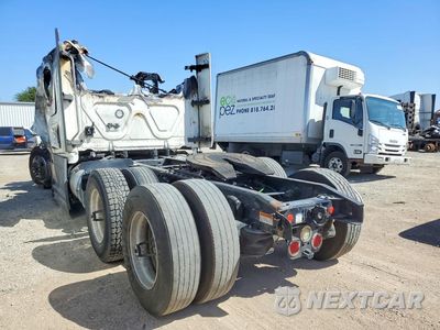 Drugie zdjęcie samochodu z przodu: 2021 FREIGHTLINER CASCADIA 126