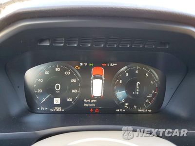 Zdjęcie 9 z 13 samochodu: 2016 VOLVO XC90 T6 VIN:YV4A22PK2G1069596 - miniatura