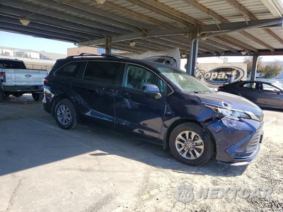 Czwarte zdjęcie samochodu z boku: 2022 TOYOTA SIENNA LE VIN:5TDKRKEC3NS089936 - miniatura