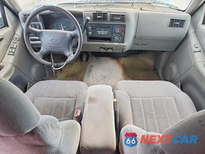 Zdjęcie 8 z 13 samochodu: 1996 CHEVROLET BLAZER VIN:1GNCS13W6T2168139 - miniatura