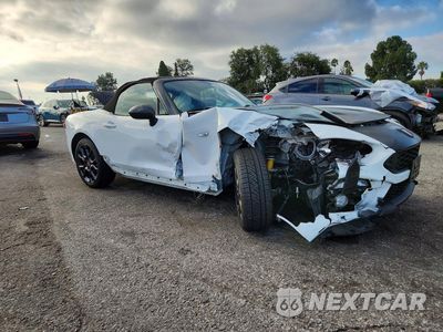 Czwarte zdjęcie samochodu z boku: 2019 FIAT 124 SPIDER CLASSICA VIN:JC1NFAEK7K0140700 - miniatura