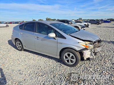Czwarte zdjęcie samochodu z boku: 2013 TOYOTA PRIUS THREE VIN:JTDKN3DUXD0353697 - miniatura