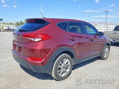 Trzecie zdjęcie samochodu z tyłu: 2017 HYUNDAI TUCSON SE VIN:KM8J23A42HU395171 - miniatura
