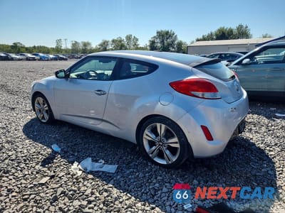 Drugie zdjęcie samochodu z przodu: 2017 HYUNDAI VELOSTER VALUE EDITION VIN:KMHTC6ADXHU316658 - miniatura