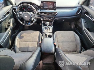 Zdjęcie 8 z 13 samochodu: 2021 KIA SELTOS S VIN:KNDEU2AA5M7098758 - miniatura