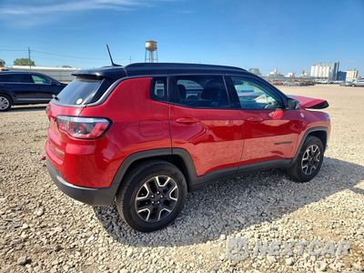 Trzecie zdjęcie samochodu z tyłu: 2019 JEEP COMPASS TRAILHAWK VIN:3C4NJDDB8KT744070 - miniatura