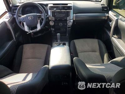 Zdjęcie 8 z 12 samochodu: 2023 TOYOTA 4RUNNER SR5 VIN:JTEEU5JR0P5292973 - miniatura