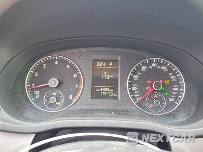 Zdjęcie 9 z 12 samochodu: 2015 VOLKSWAGEN PASSAT S VIN:1VWAT7A32FC004679 - miniatura