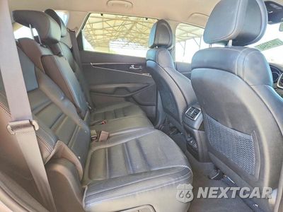 Zdjęcie 11 z 13 samochodu: 2016 KIA SORENTO EX VIN:5XYPH4A58GG008893 - miniatura