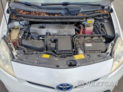 Zdjęcie 11 z 12 samochodu: 2013 TOYOTA PRIUS TWO VIN:JTDKN3DU7D5569638 - miniatura