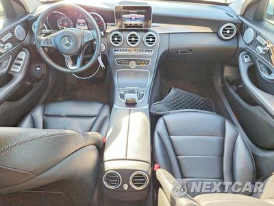 Zdjęcie 8 z 12 samochodu: 2015 MERCEDES-BENZ C 300 4MATIC VIN:55SWF4KB4FU067854 - miniatura