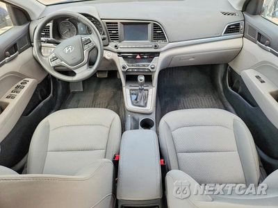 Zdjęcie 8 z 13 samochodu: 2017 HYUNDAI ELANTRA SE VIN:5NPD84LF8HH034428 - miniatura