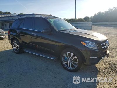Czwarte zdjęcie samochodu z boku: 2017 MERCEDES-BENZ GLE 550E 4MATIC VIN:4JGDA6DBXHA814008 - miniatura