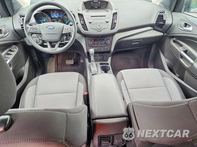 Zdjęcie 8 z 12 samochodu: 2017 FORD ESCAPE SE VIN:1FMCU9GD2HUD66637 - miniatura
