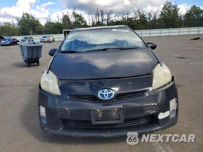 Piąte zdjęcie samochodu w środku: 2011 TOYOTA PRIUS THREE VIN:JTDKN3DU0B0255632 - miniatura