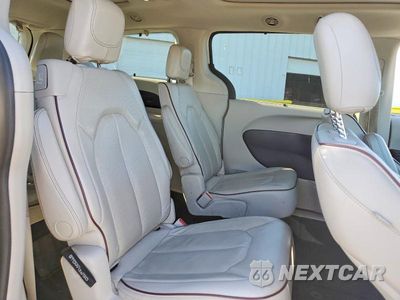 Zdjęcie 11 z 13 samochodu: 2020 CHRYSLER PACIFICA LIMITED VIN:2C4RC1GG3LR163713 - miniatura