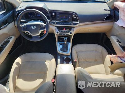 Zdjęcie 8 z 12 samochodu: 2017 HYUNDAI ELANTRA SE VIN:5NPD74LF8HH112953 - miniatura