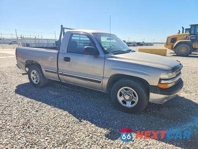 Czwarte zdjęcie samochodu z boku: 2000 CHEVROLET SILVERADO C1500 VIN:1GCEC14W5YZ229749 - miniatura