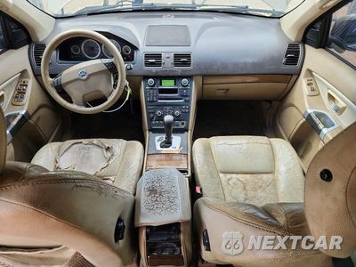 Zdjęcie 8 z 13 samochodu: 2011 VOLVO XC90 VIN:YV4952CZ0B1582626 - miniatura