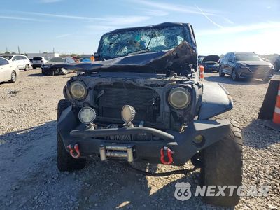Piąte zdjęcie samochodu w środku: 2014 JEEP WRANGLER UNLIMITED SPORT VIN:1C4BJWDG2EL248109 - miniatura