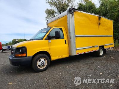 2017 GMC SAVANA BOX TRUCK 1GD37TCG4H1905409 - główne zdjęcie licytacji z USA - miniatura