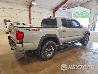 Trzecie zdjęcie samochodu z tyłu: 2019 TOYOTA TACOMA TRD OFF-ROAD VIN:3TMCZ5ANXKM275787 - miniatura