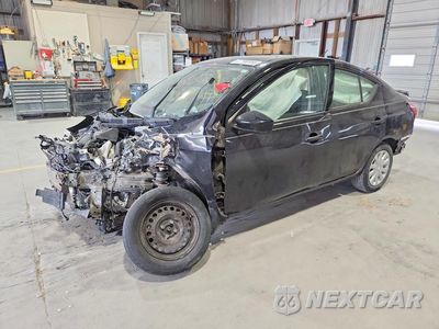 2017 NISSAN VERSA 1.6 S PLUS 3N1CN7AP8HL846722 - główne zdjęcie licytacji z USA - miniatura