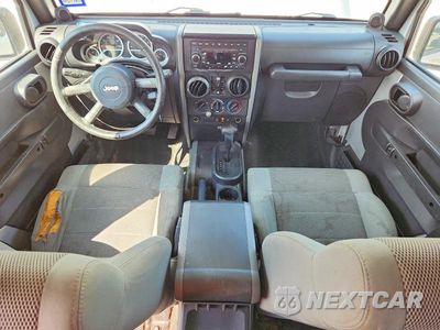 Zdjęcie 8 z 12 samochodu: 2007 JEEP WRANGLER SAHARA VIN:1J4GB59187L144898 - miniatura