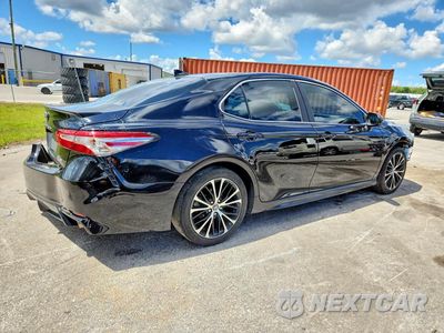 Trzecie zdjęcie samochodu z tyłu: 2019 TOYOTA CAMRY SE VIN:4T1B11HK6KU813383 - miniatura
