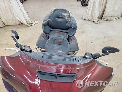 Piąte zdjęcie samochodu w środku: 2019 HARLEY-DAVIDSON FLHTCU VIN:1HD1FCC11KB675337 - miniatura