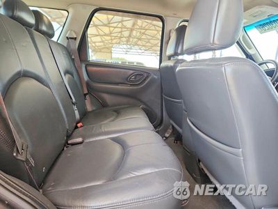 Zdjęcie 10 z 12 samochodu: 2005 MAZDA TRIBUTE S VIN:4F2CZ96175KM07106 - miniatura