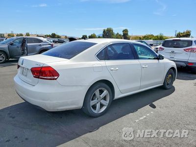 Trzecie zdjęcie samochodu z tyłu: 2015 VOLKSWAGEN PASSAT SE VIN:1VWBT7A35FC063603 - miniatura