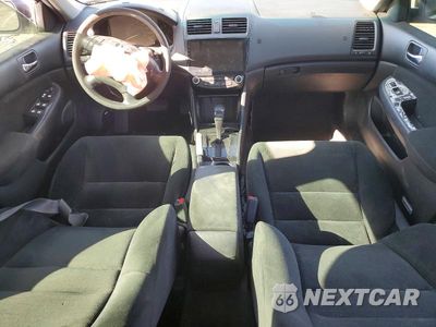 Zdjęcie 8 z 12 samochodu: 2007 HONDA ACCORD SE VIN:1HGCM56397A153983 - miniatura