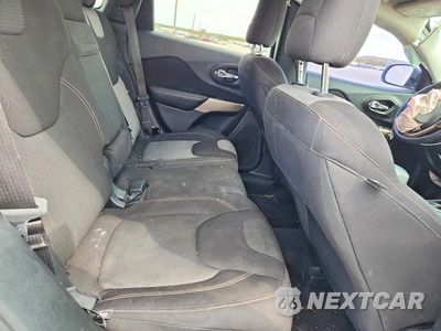 Zdjęcie 10 z 13 samochodu: 2017 JEEP CHEROKEE SPORT VIN:1C4PJLAB8HW669168 - miniatura