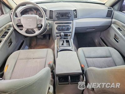 Zdjęcie 8 z 13 samochodu: 2005 JEEP GRAND CHEROKEE LAREDO VIN:1J4GS48K35C700939 - miniatura