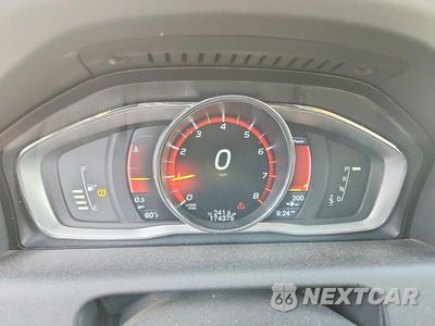 Zdjęcie 9 z 13 samochodu: 2016 VOLVO XC60 T6 PREMIER VIN:YV449MRK5G2899775 - miniatura