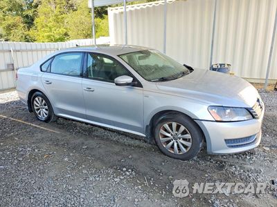 Czwarte zdjęcie samochodu z boku: 2013 VOLKSWAGEN PASSAT S VIN:1VWAP7A31DC135796 - miniatura